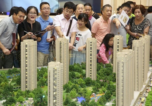 房地产商|房价只能涨不能跌有房企抱团“反对降价”，人民日报给出回应