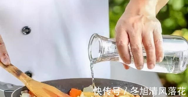 酒香味|酒味用到饵料中有一大禁忌，很多钓友用错了，应引起高度重视！