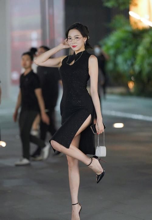 女人 对有颜值、有气质的女人来说，不仅穿得很漂亮，而且特别会搭配