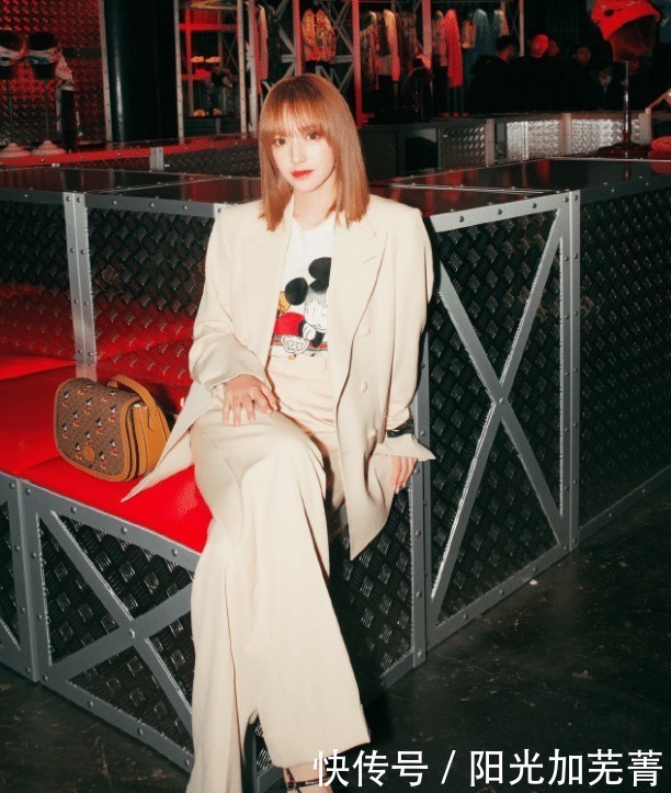 肉肉|漫畫腿不吃香了，看程瀟秀出的“肉肉腿”，這才是男士最愛