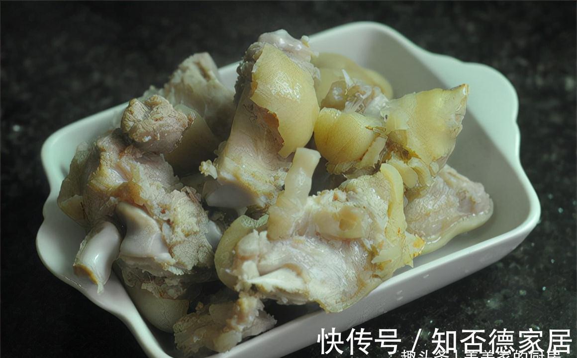 烧排骨|男人们最爱的一道菜，加水一焖就好，香软细嫩，天气越冷越馋它！