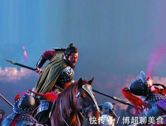 武艺|水浒中武艺力压豹子头林冲的两个人,第一个棍棒了得,下场悲惨