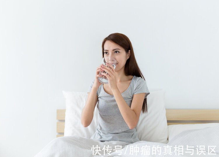 晨练|早晨起床别做3件事,或有患癌风险,对身体百害而无一利