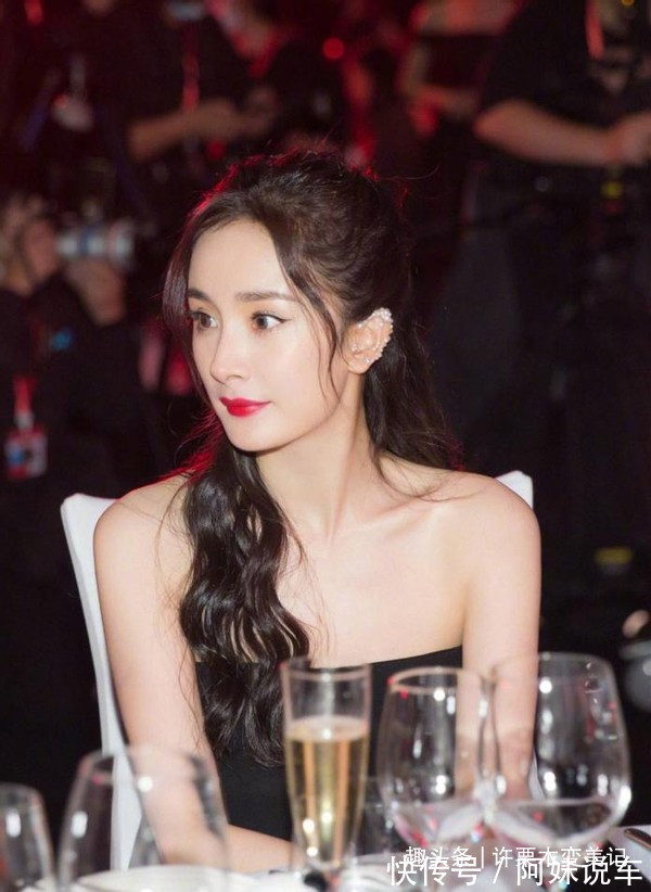 小仙女们 女人涂口红时,这3个“坏习惯”不改,口红再贵还是会掉色沾杯