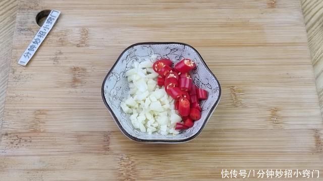黄瓜|黄瓜这样炒才好吃，清脆爽口又解馋，一次3碗米饭都吃不够