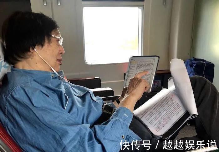 艺术家们#冯骥才:一支画笔,一支钢笔,为艺术家们画像