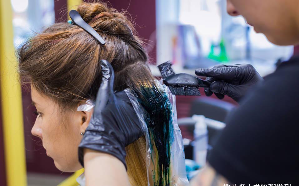 身体|频繁“染发”伤害身体吗?结果可能跟你想的不一样,但肯定伤头发