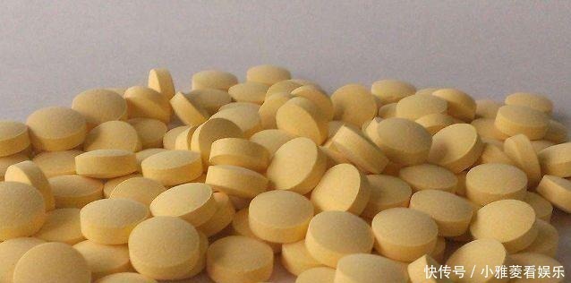 家里“过期”小药片,养花是个宝,丢在盆里,比生根水还管用!