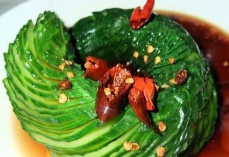 为啥饭店的拌黄瓜好吃?原来做法如此简单,学会春节待客露一手