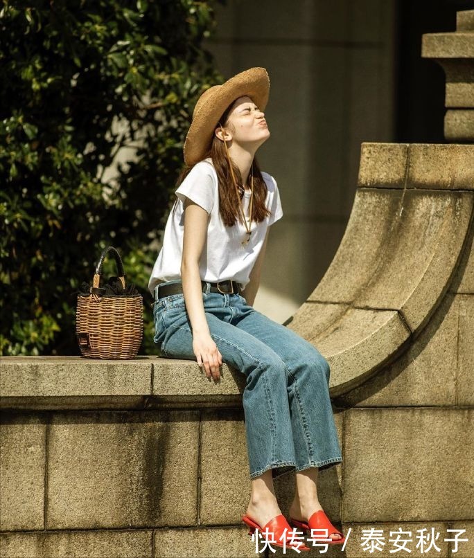 条纹衫|6月,超火的“九分裤+平底鞋”穿搭示范:清凉、舒适、太漂亮!