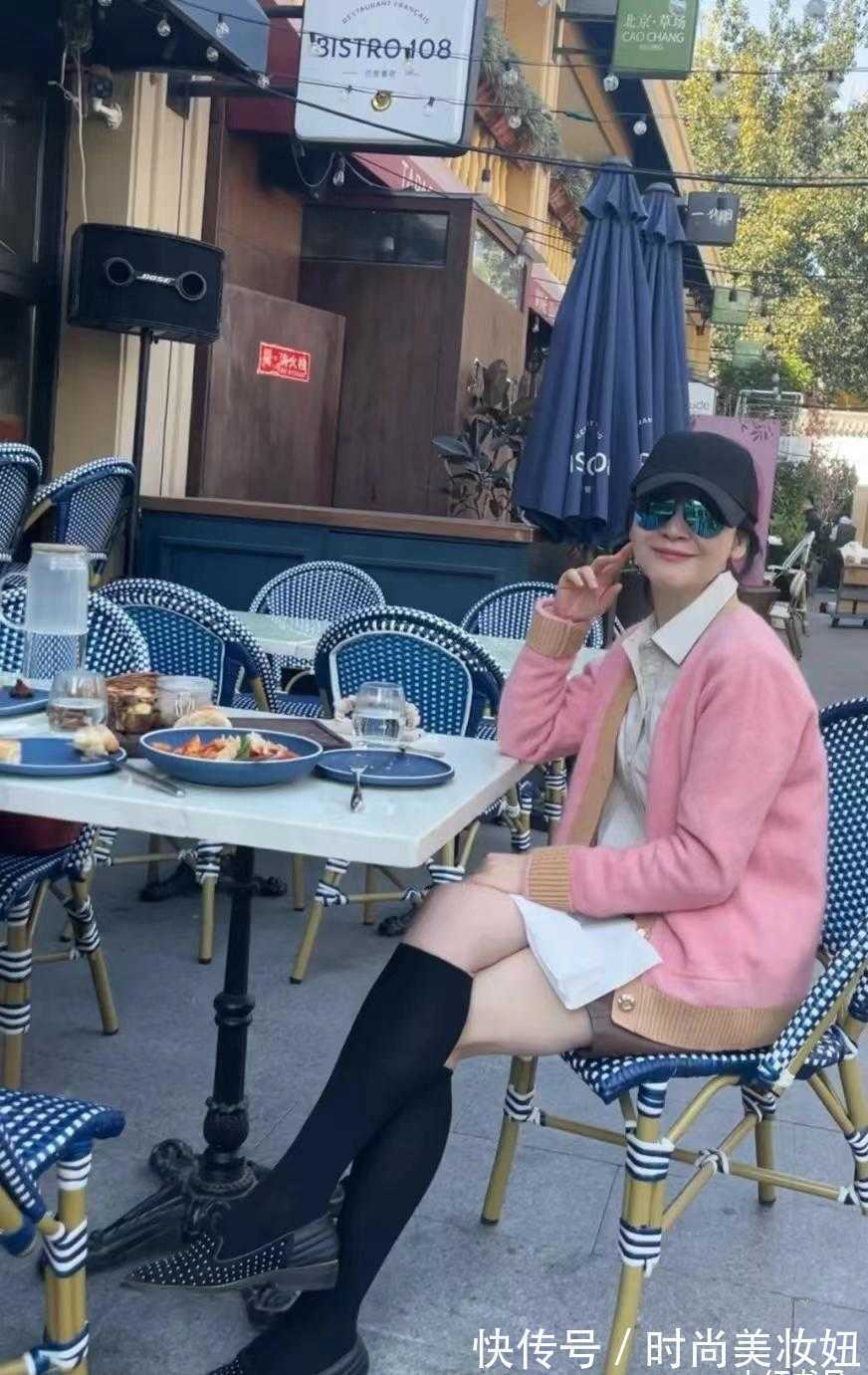 通身|五六十岁怎样穿出30岁即视感,学这位姐姐“粉色”穿搭,优雅减龄