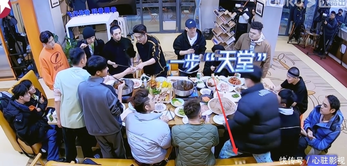 杜淳|史上最狠节目组？禁演嘉宾只配吃馒头咸菜，烧饼馋急眼后悲剧了