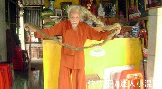 老汉|10岁的时候因为生了一场病,这个老汉72年不理发,不洗头!