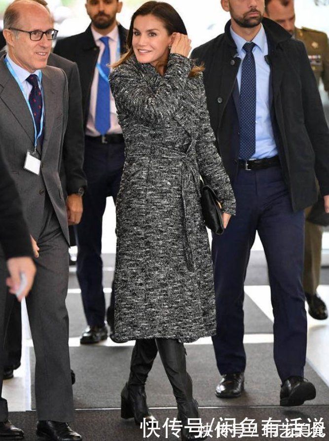 针织衫|西班牙王后盘起头发更惊艳,穿超长大衣优雅大气,这才是王室风范