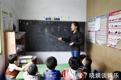 小敏|女孩带奖状回家，宝妈发朋友圈炫耀，亲戚的一句评论让她撤回