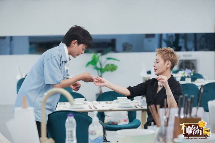 中餐廳|《中餐廳5》選嘉賓有噱頭，但內容偏于膚淺化了