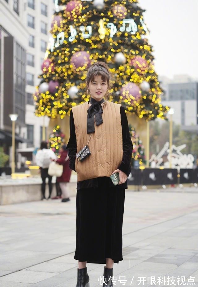 老爹 女人再懒也别总穿小白鞋,今年秋天流行这“5双鞋”,时髦不累脚!