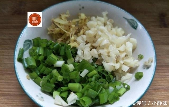 夏天茄子最好吃,5分钟学会3种做法,做法非常简单、吃一次忘不了