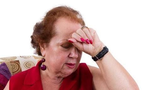 症状|女性更年期，可能正遭受4个异常变化，这些症状你有吗