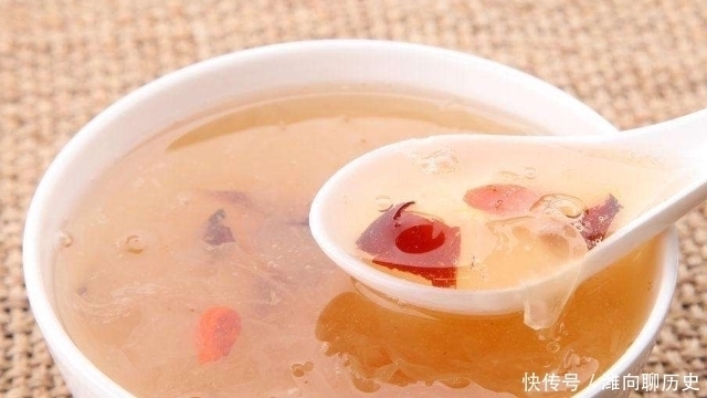 体重|女孩子来月经时,3种食物使劲吃,排出子宫污血,让体重一降再降