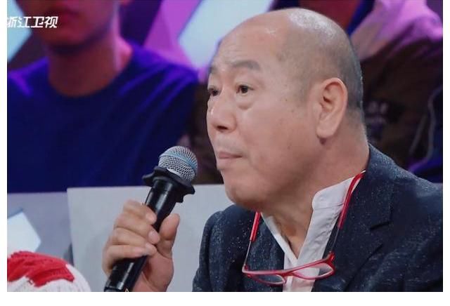 锵锵三人行|张国立直接反驳李成儒的观点，谁是对的呢？