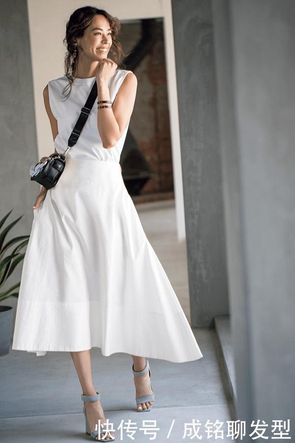 半袖|今年“半袖T恤”已经失宠,换成无袖T恤更吸睛,随性休闲又有个性