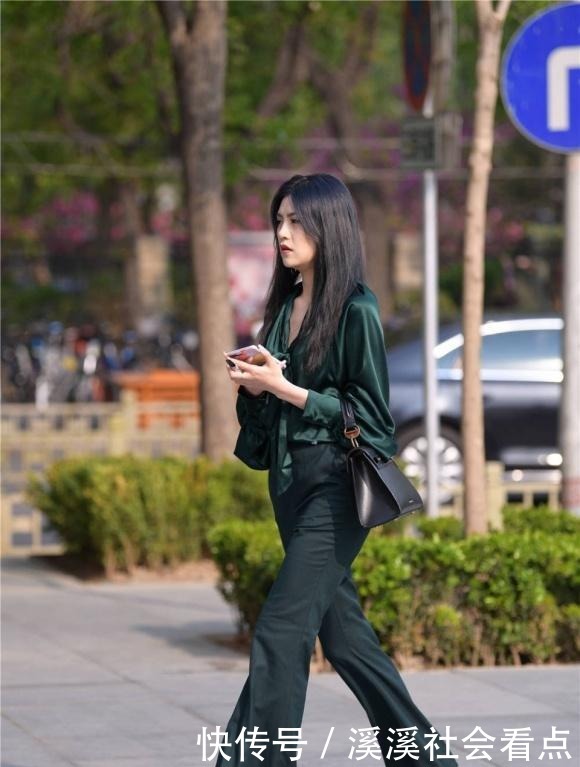 小姐姐|谁能撑起一身绿色搭配的美,不得不赞美年轻女生的自信与魅力