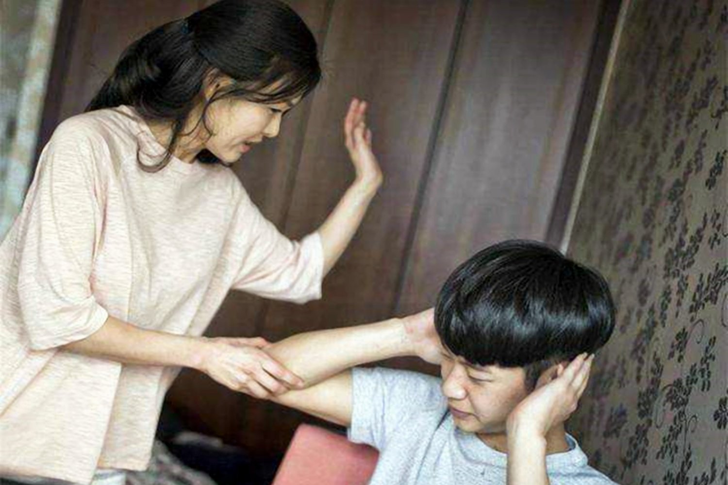 李玫瑾|父母能不能打孩子?李玫瑾:孩子出现以下行为心软,就是在害他