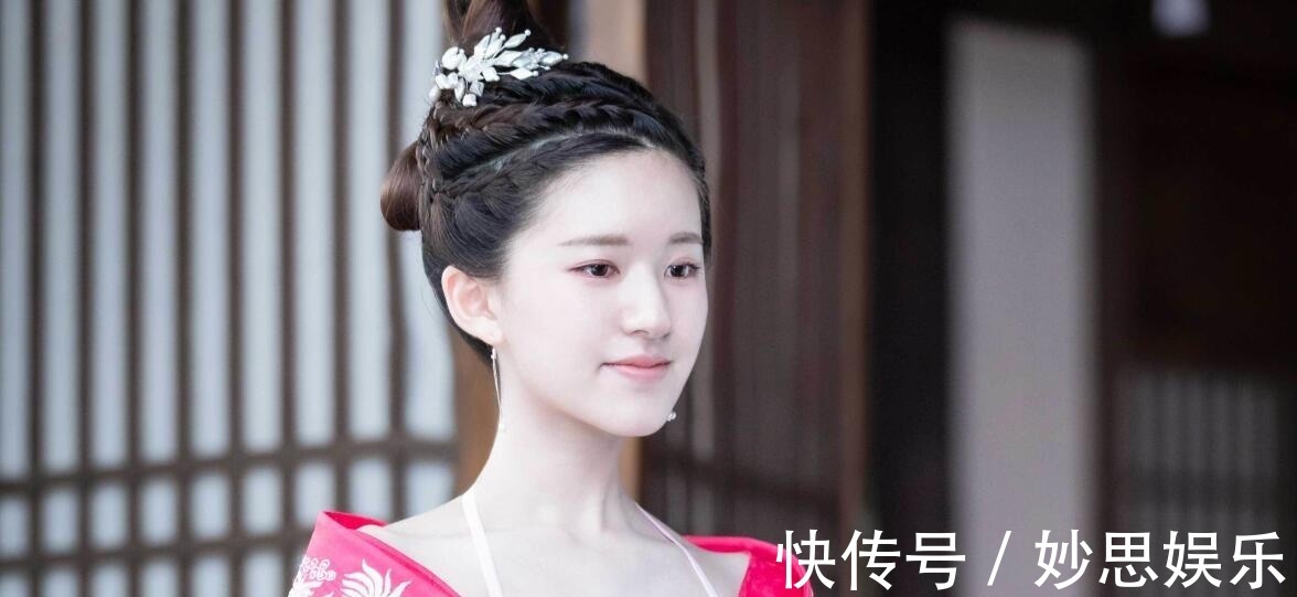 何炅憑什么能成為綜藝界的“定海神針”趙露思一語道破玄機(jī)