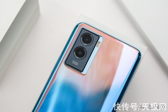超长|vivo Y55s体验：6000mAh的超长续航，能量直接拉满