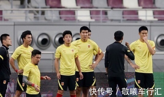 越南队|国足对阵越南队首发将大调整，四位置出现新面孔，韦世豪将上位