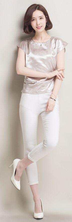 显瘦 紧身裤让你气场全开,给人的感觉就是小巧精致,优美又“迷人”