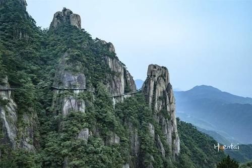 九华山在哪座城市？外地游客答不上来，为何不学学黄山？