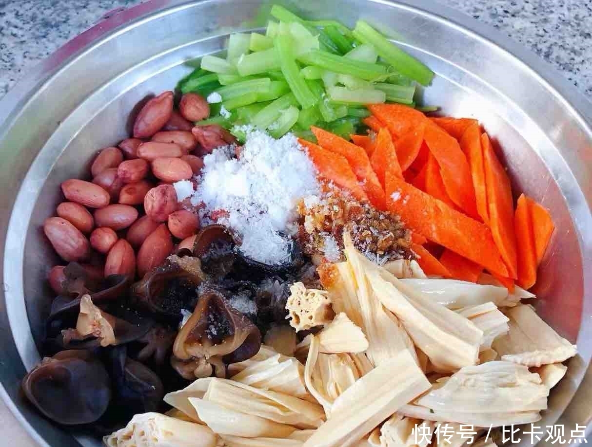 腐竹最“忌讳”直接用水泡,有很多人都不懂,难怪是外烂里硬!