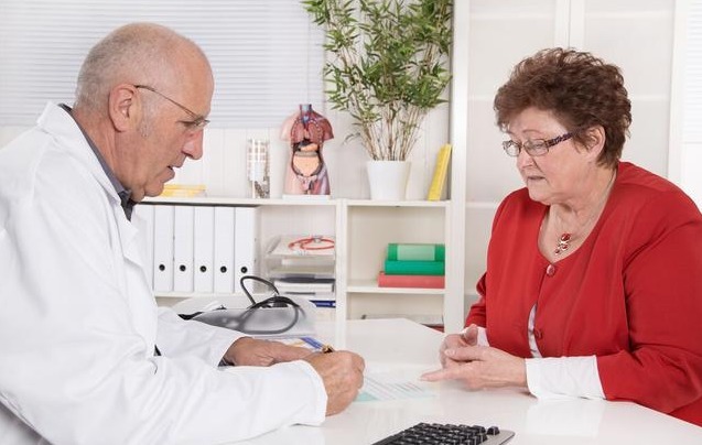 方药|中医认为更年期的根本病机为肾虚所致,如何调养医生告诉你