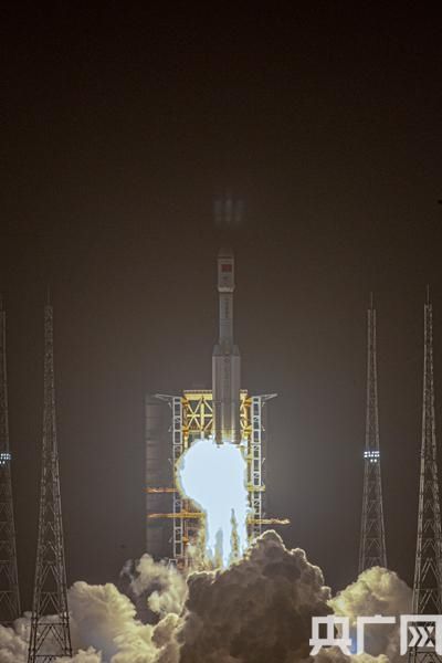 组图 组图：天舟二号货运飞船在海南文昌成功发射