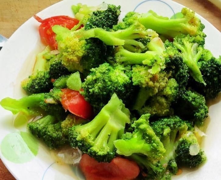 营养素|女性不妨坚持吃3种食物,美容养颜、延缓衰老,早吃早好!