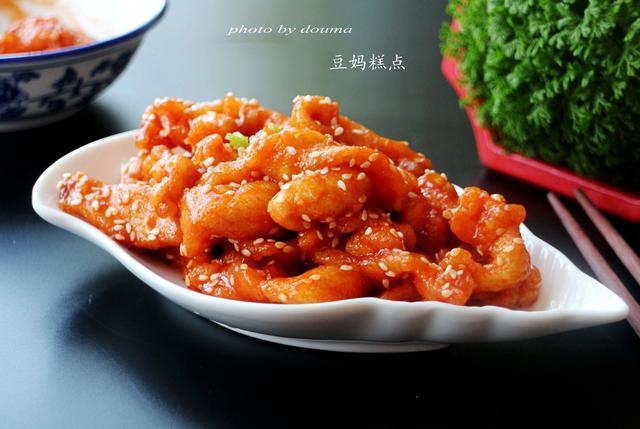 不用腌制,10分钟就做好的糖醋肉,冷了都好吃~