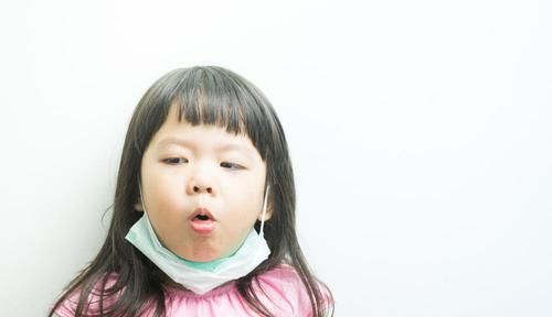 不见|咳嗽反复不见好,一换季就咳嗽?医生:当心某些疾病,不要乱吃药
