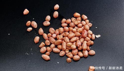 花生米|经常吃花生是升血压的,还是降压的?高血压患者吃花生会怎么样?