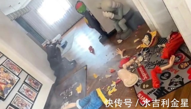 路飞|路飞等身手办碎了一地,看着真令人心疼