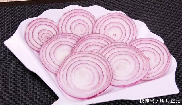 降糖|三伏天多吃洋葱,吃对了降糖、护血管,聪明的人连洋葱根都不放过