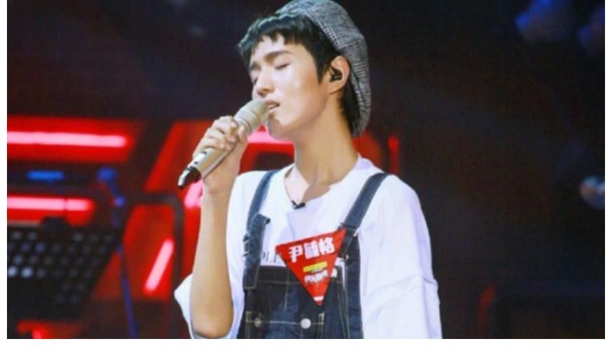 尹毓恪|《好聲音2021》第一場(chǎng)PK，快樂(lè)男聲季軍被淘汰，那英的選擇很明智