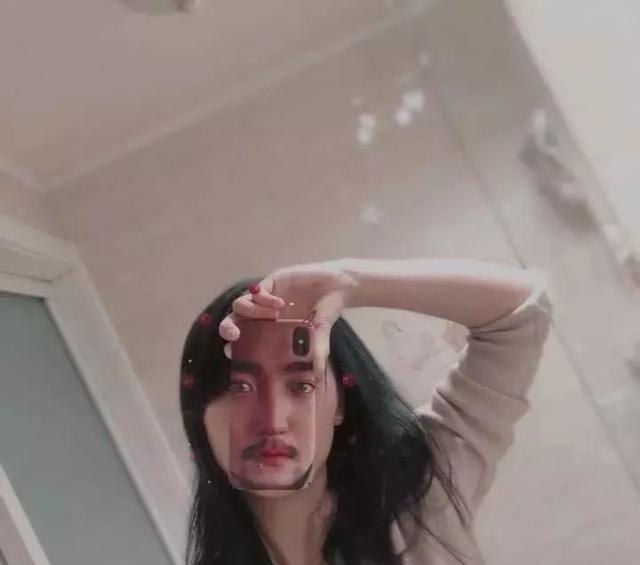 裤子|“你这是有多想不开呀居然会买这么一条裤子，”哈哈哈哈勒不勒得慌