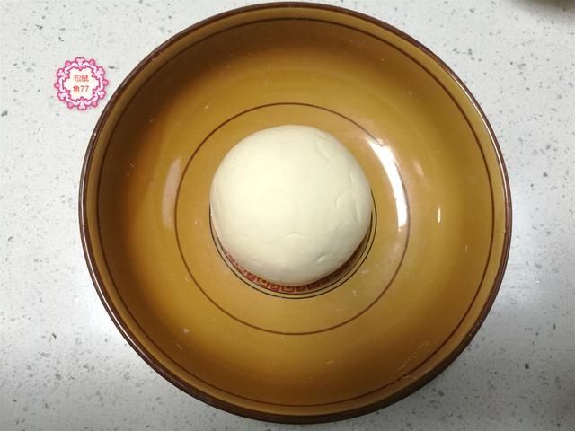 油皮|薄薄的皮儿脆脆的壳儿,一捏就碎一碰就掉渣,这个烧饼真香