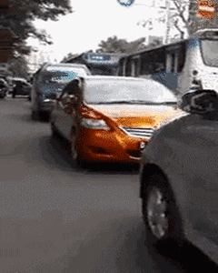 |搞笑GIF:幸亏反应快 不然被老婆发现就麻烦了