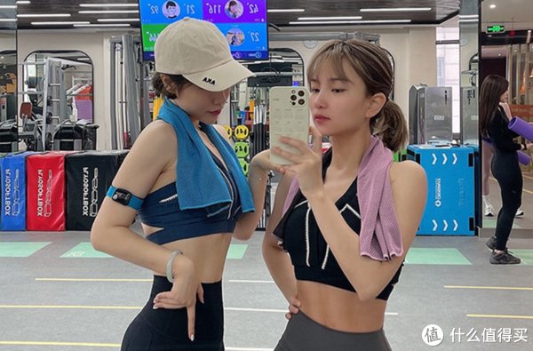 安德玛|好物推荐 篇九:健身房已成街拍地,怎么穿,才能让你成为最靓的女仔