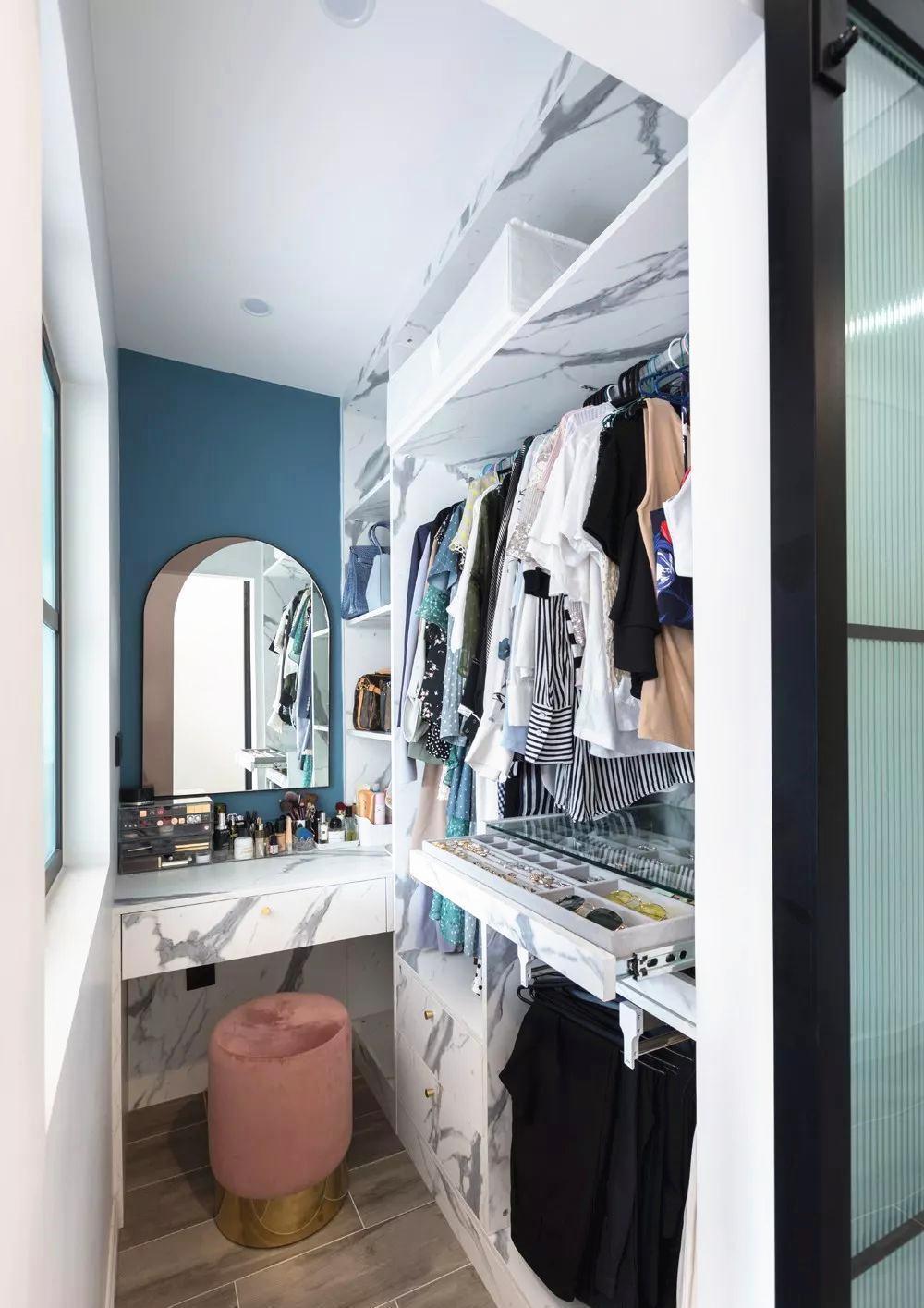 玄关柜|参观小姨子的60㎡公寓,一个人住太舒服了,难怪30岁还不找男朋友