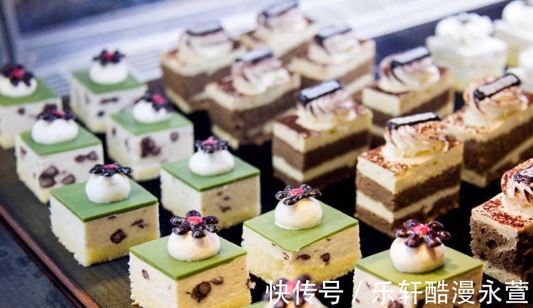 甜品控有口福了!像冰淇淋一样的柠檬酸奶蛋糕,自己在家就能做