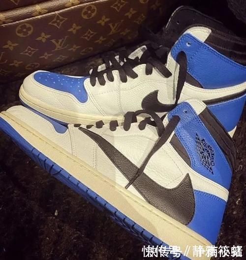 鞋王|闪电＋倒钩＝天价鞋王？TS 藤原浩 AJ1已开始量产又要收割多少鞋狗的钱包